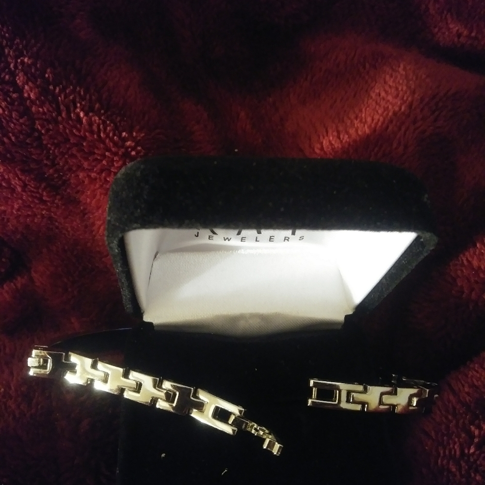 Silver watch - Picture 2 of 2